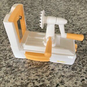 Zestkit Tri-Blade Spiralizer Vegetable Slicer - NEW - no box - low carb standout